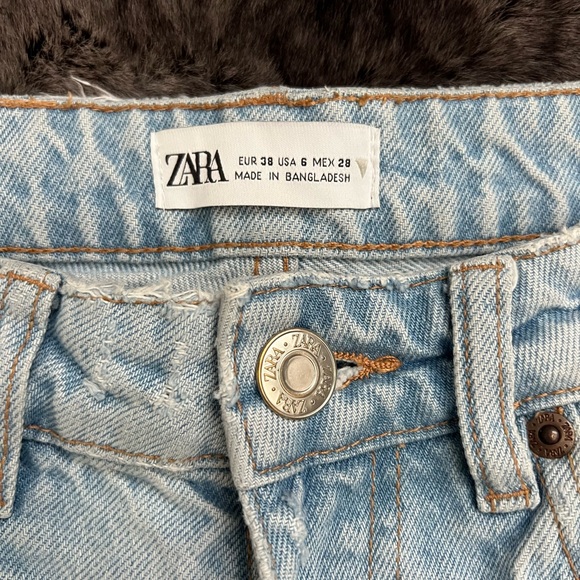 Zara Straight Ripped Denim Jeans - Picture 4 of 4